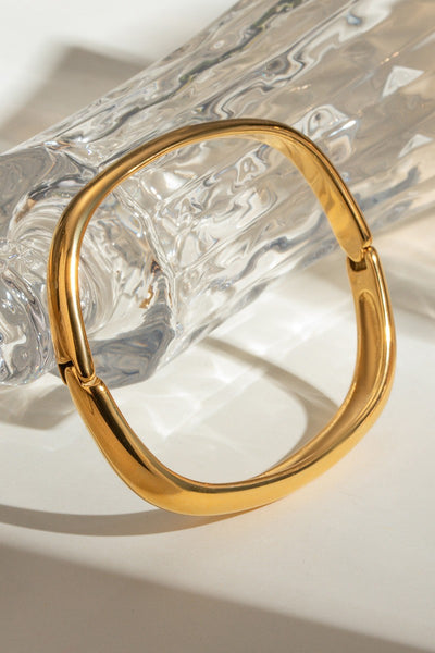 Alexi Bangle