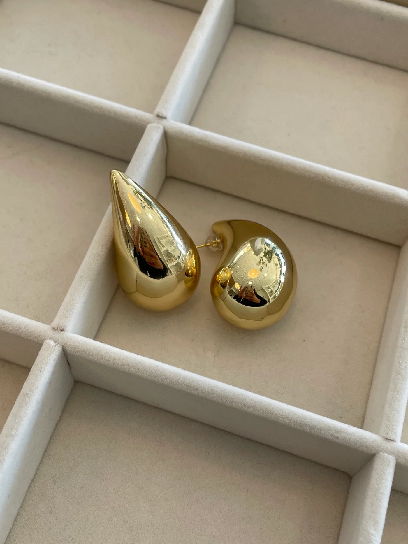 Julip Teardrop Stud- Gold